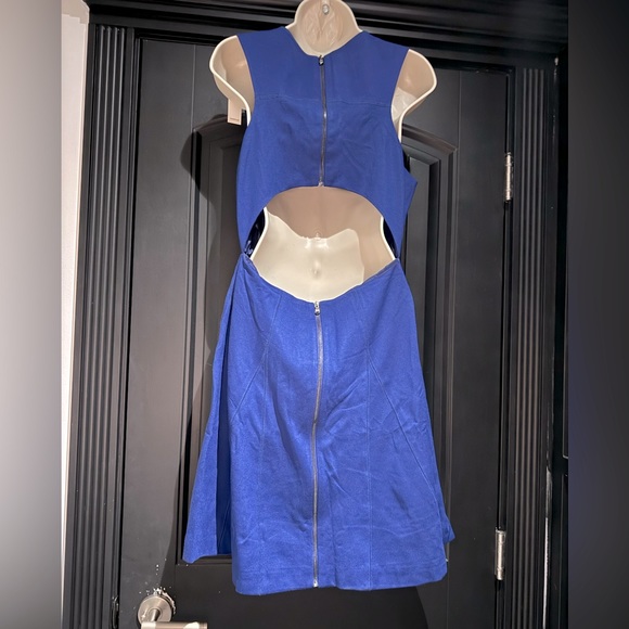 Trina Turk Casual Cutout Back Dress - Picture 2 of 6